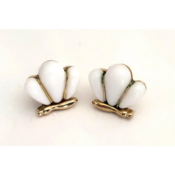 Signed Vintage Avon Earrings Gold Art Deco Gatsby Collection White Shell - Picture 1 of 6